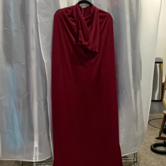 Handmaid’s Tale Robe - Picture 3 of 3